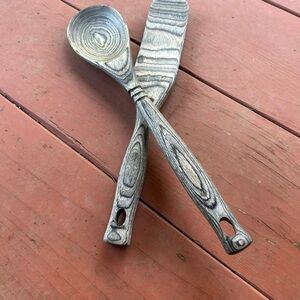 Gray Wood-Grain Serving Spoon and Spatula Set
